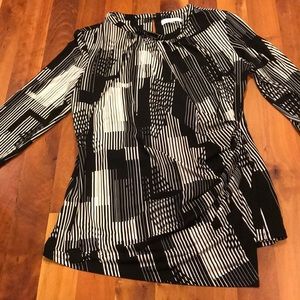 Calvin Klein Tops - Calvin Klein Printed Top. Calvin Klein Tops - Calvin Klein Printed Top.